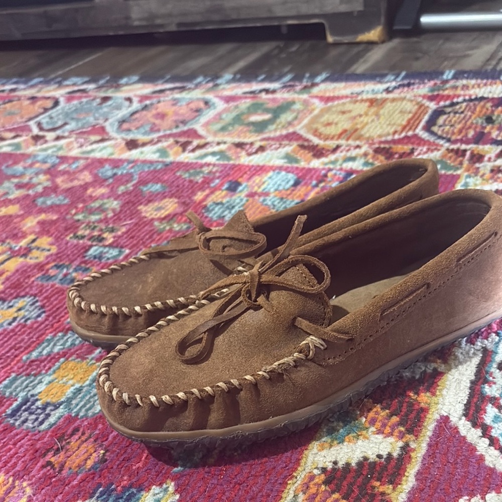 Men’s tire tread Minnetonka